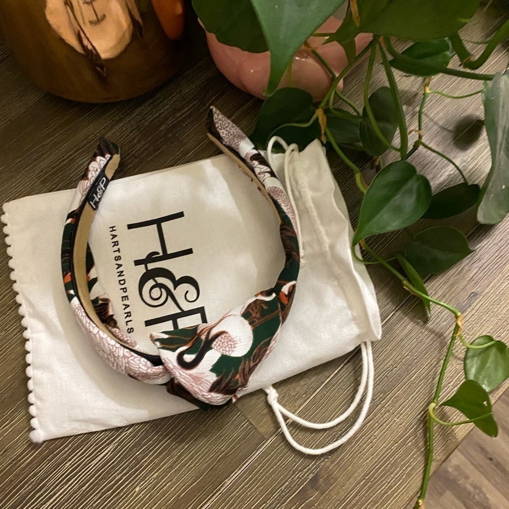 Headbands- 4/20 or 2/10! Swan print headband